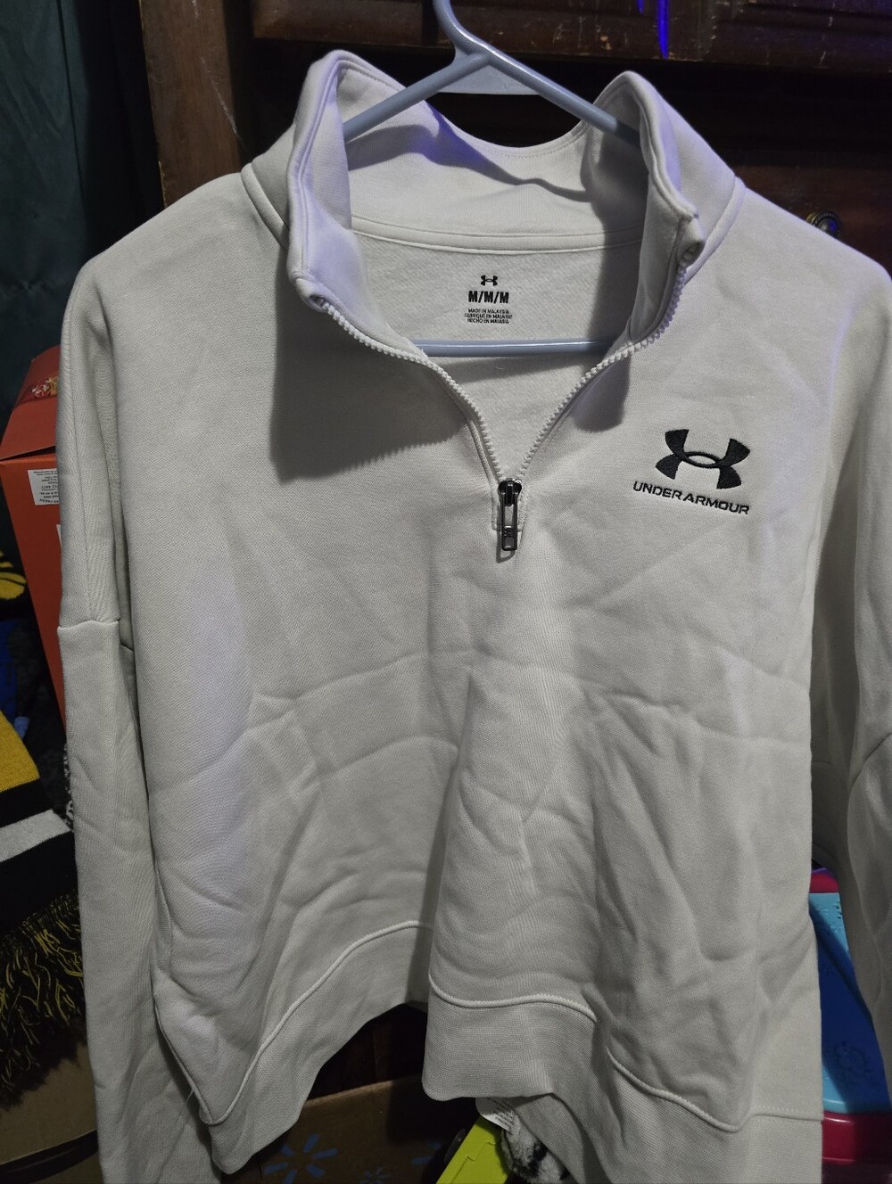 !!.    Ladies M  White Half-Zip Fleece Pullover